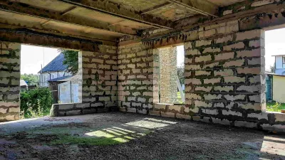 Блочный коттедж 360 кв.м. без отделки с видом на Псковское озеро