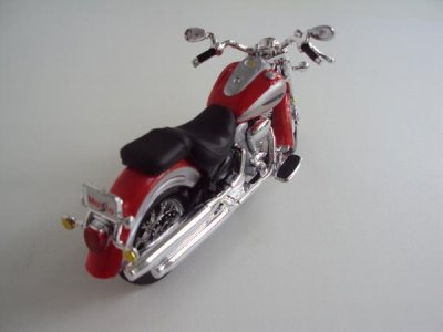 Мотоцикл Maisto YAMAHA 2001 Road Star